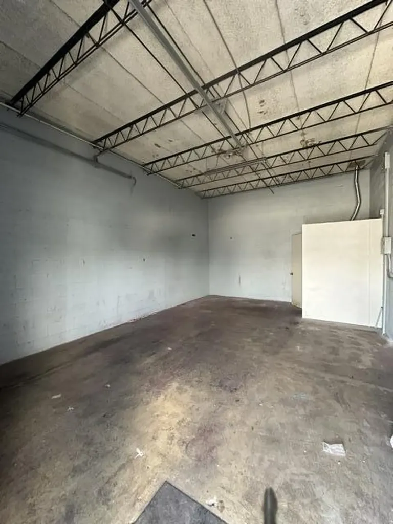 822 NW 45th Street Oakland Park FL 33309