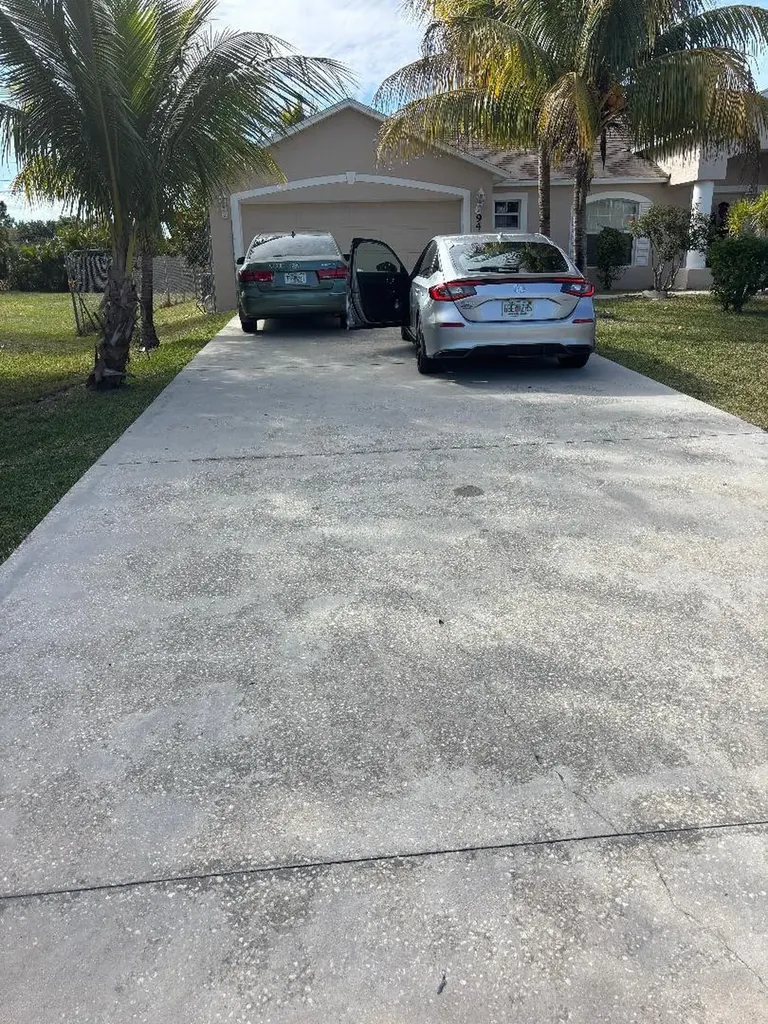 944 SW Del Rio Boulevard Port St Lucie FL 34953