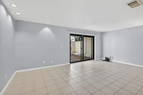 1261 NW 99th Terrace Pembroke Pines FL 33024