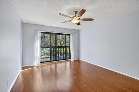 1261 NW 99th Terrace Pembroke Pines FL 33024