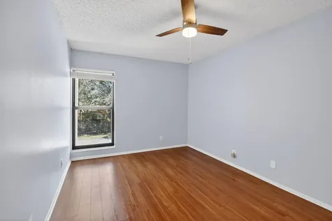 1261 NW 99th Terrace Pembroke Pines FL 33024