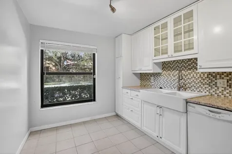 1261 NW 99th Terrace Pembroke Pines FL 33024