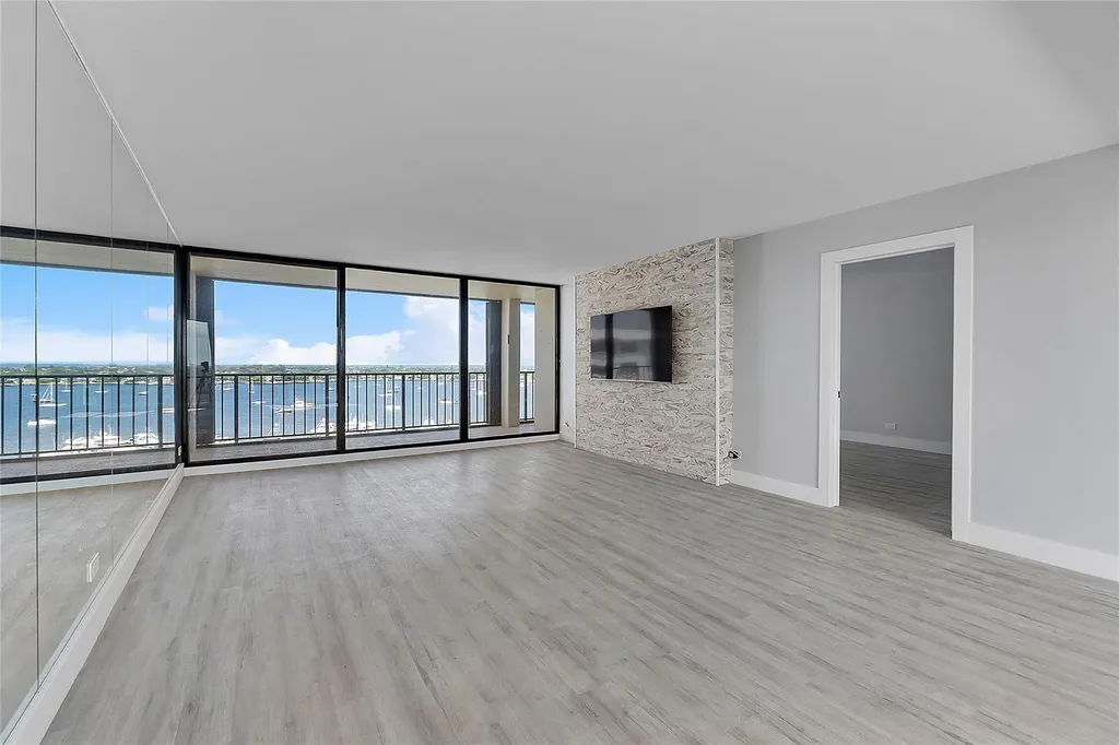136 Lakeshore Drive North Palm Beach FL 33408
