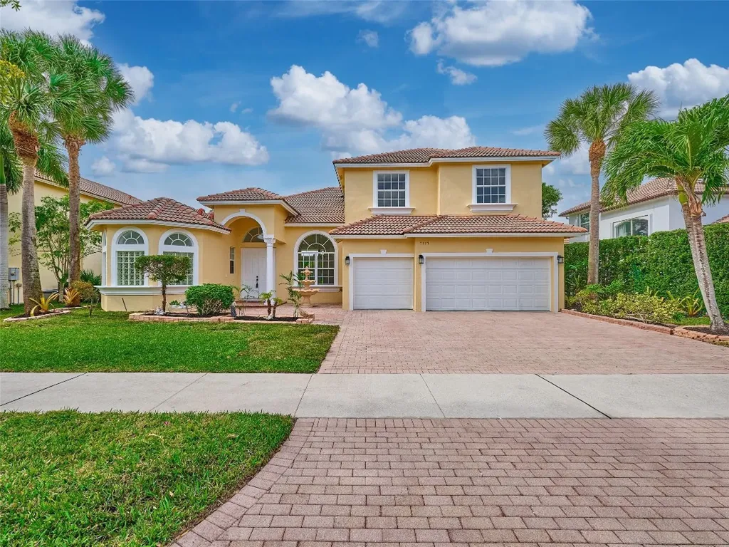 7127 Pinecreek Way Coconut Creek FL 33073