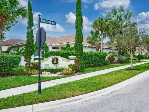 7127 Pinecreek Way Coconut Creek FL 33073