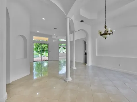 7127 Pinecreek Way Coconut Creek FL 33073