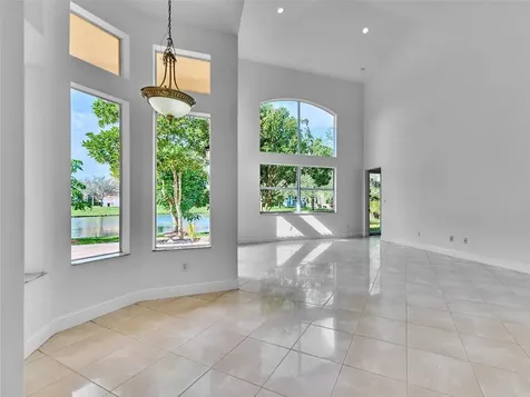 7127 Pinecreek Way Coconut Creek FL 33073