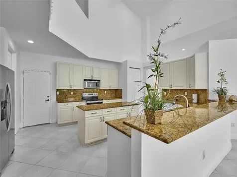 7127 Pinecreek Way Coconut Creek FL 33073