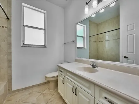 7127 Pinecreek Way Coconut Creek FL 33073
