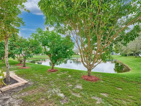 7127 Pinecreek Way Coconut Creek FL 33073
