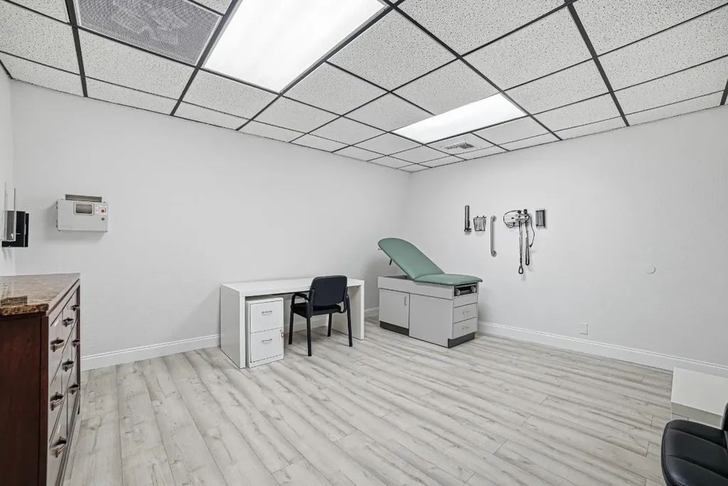 2929 N University Drive Coral Springs FL 33065