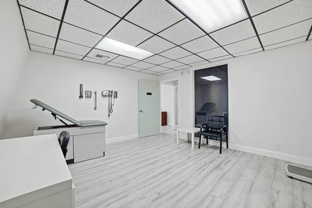 2929 N University Drive Coral Springs FL 33065