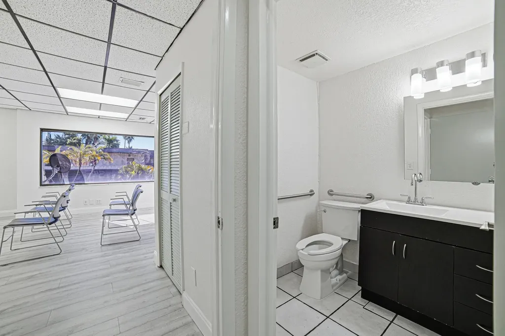 2929 N University Drive Coral Springs FL 33065
