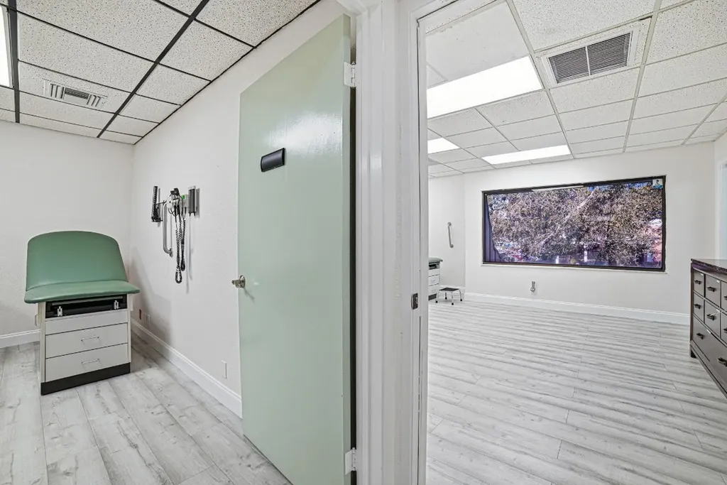 2929 N University Drive Coral Springs FL 33065