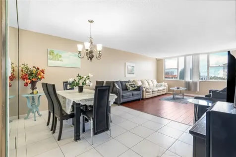 3180 S Ocean Drive Hallandale Beach FL 33009
