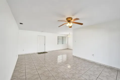 8211 NW 10th Street Pembroke Pines FL 33024