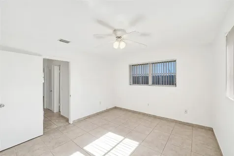 8211 NW 10th Street Pembroke Pines FL 33024