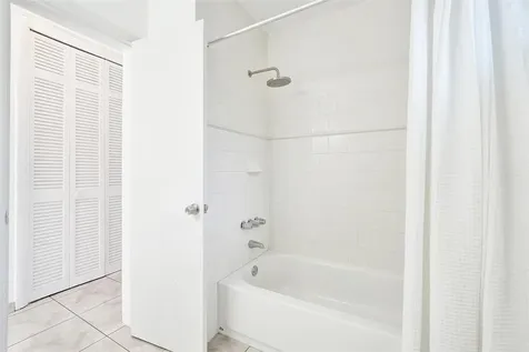 8211 NW 10th Street Pembroke Pines FL 33024