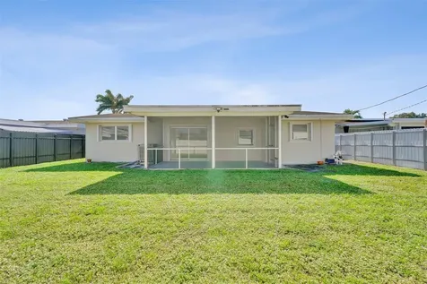 8211 NW 10th Street Pembroke Pines FL 33024