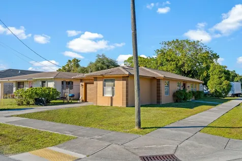 5201 SW 22nd Street West Park FL 33023
