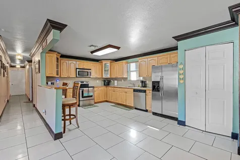 5201 SW 22nd Street West Park FL 33023