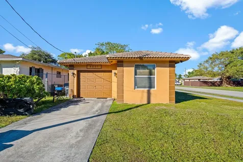 5201 SW 22nd Street West Park FL 33023