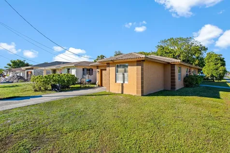 5201 SW 22nd Street West Park FL 33023