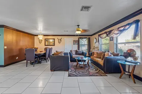 5201 SW 22nd Street West Park FL 33023
