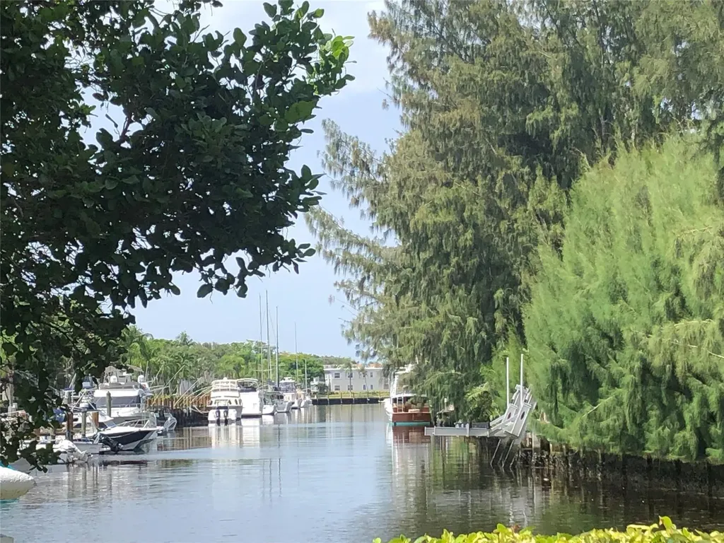 6407 Bay Club Drive Fort Lauderdale FL 33308