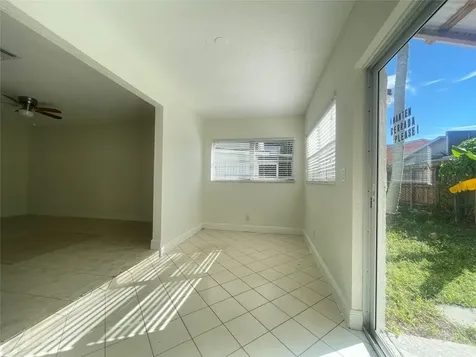 8010 SW 7th Street North Lauderdale FL 33068