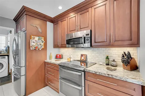 108 SE 14th Court Deerfield Beach FL 33441