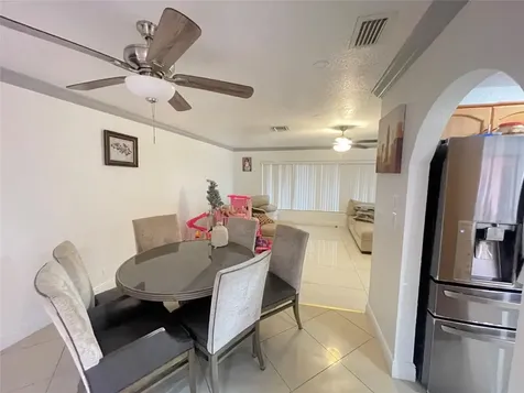 8203 NW 74th Terrace Tamarac FL 33321