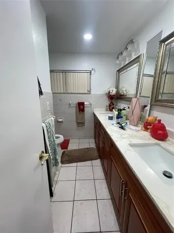 8203 NW 74th Terrace Tamarac FL 33321
