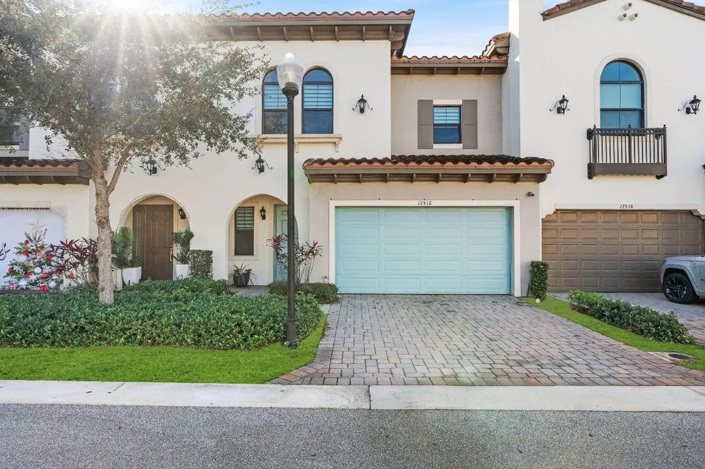 12512 NW 32 Manor Sunrise FL 33323