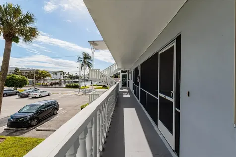 490 SE 19th Avenue Pompano Beach FL 33060