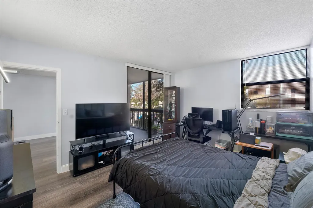 8437 Forest Hills Drive Coral Springs FL 33065