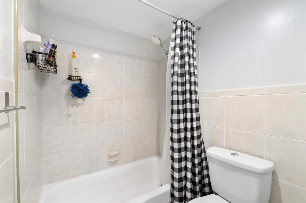 8437 Forest Hills Drive Coral Springs FL 33065