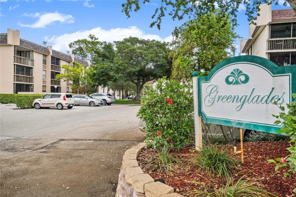 8437 Forest Hills Drive Coral Springs FL 33065
