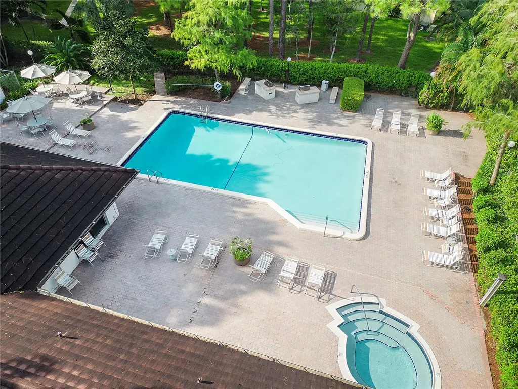 8437 Forest Hills Drive Coral Springs FL 33065
