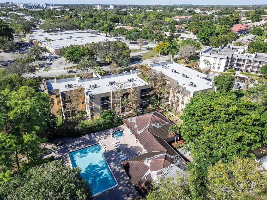8437 Forest Hills Drive Coral Springs FL 33065