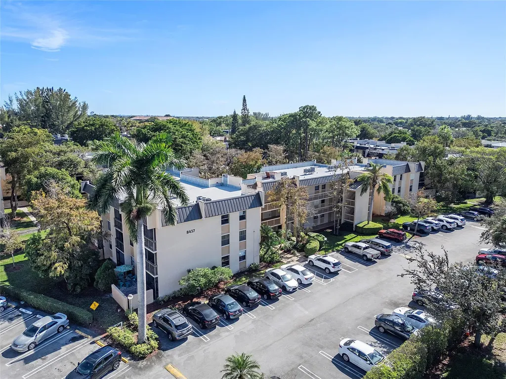 8437 Forest Hills Drive Coral Springs FL 33065