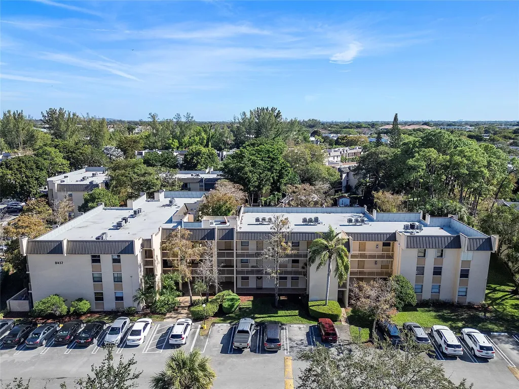 8437 Forest Hills Drive Coral Springs FL 33065