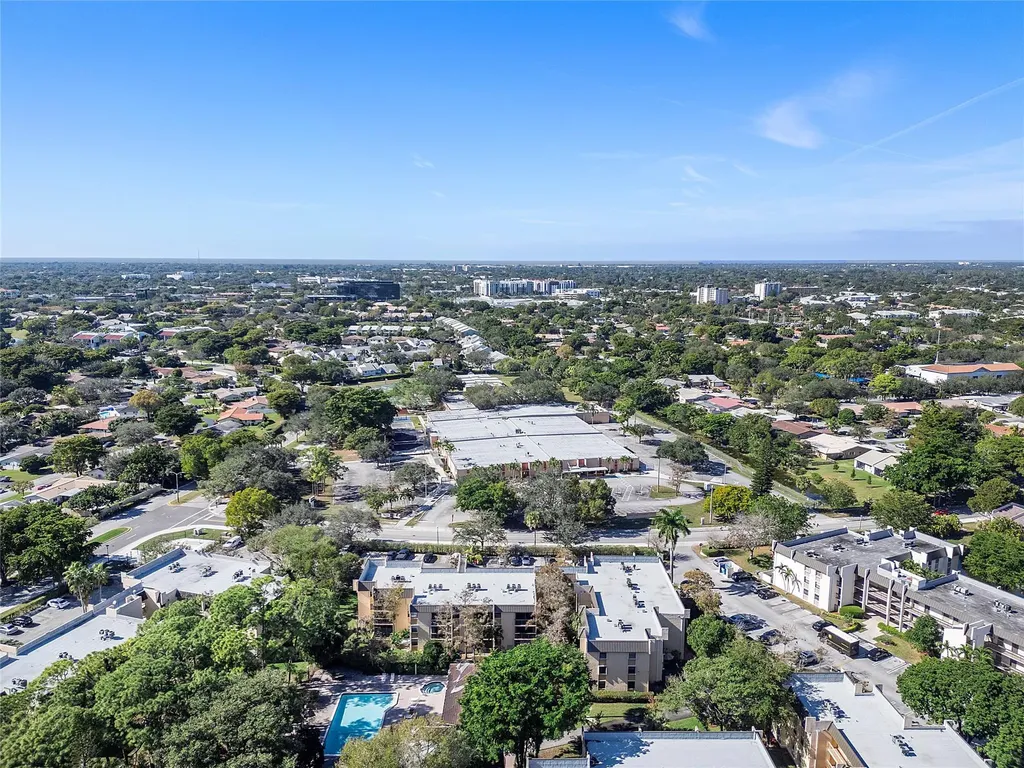8437 Forest Hills Drive Coral Springs FL 33065
