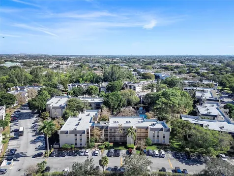 8437 Forest Hills Drive Coral Springs FL 33065