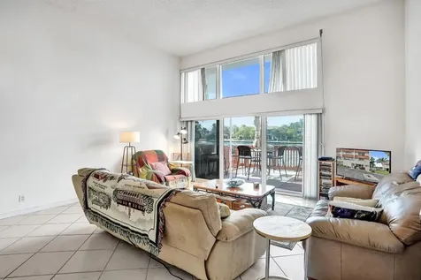 5555 N Ocean Boulevard Lauderdale By The Sea FL 33308