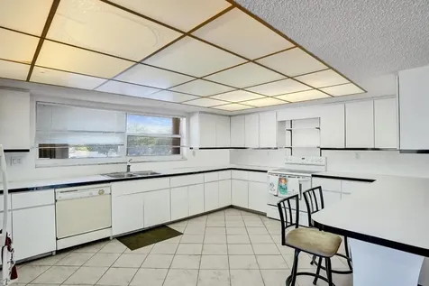 5555 N Ocean Boulevard Lauderdale By The Sea FL 33308