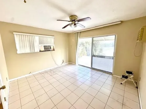 271 SW 11th Avenue Hallandale Beach FL 33009