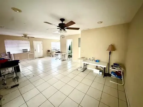 271 SW 11th Avenue Hallandale Beach FL 33009