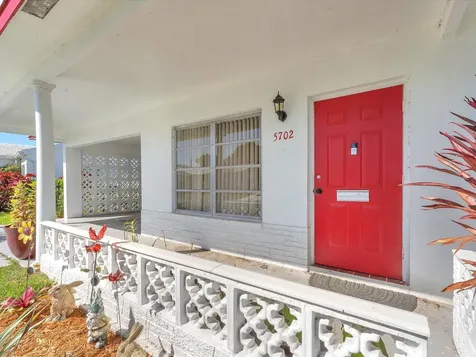 5702 NW 84th Avenue Tamarac FL 33321