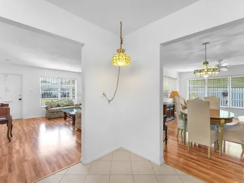5702 NW 84th Avenue Tamarac FL 33321